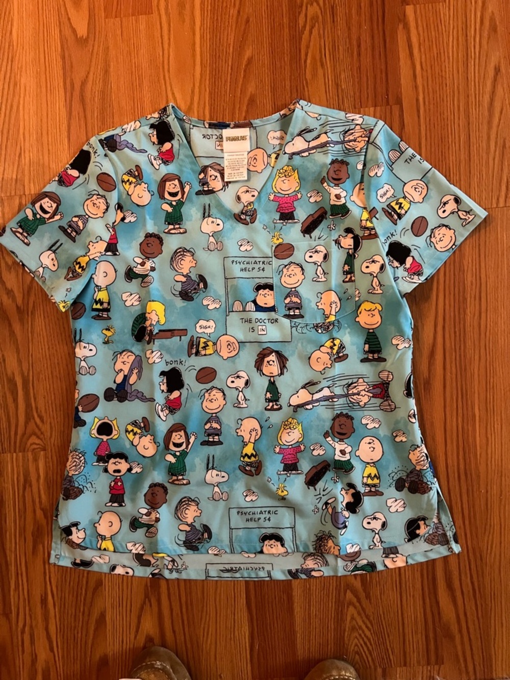 Like new size small Peanuts Snoopy scrub top